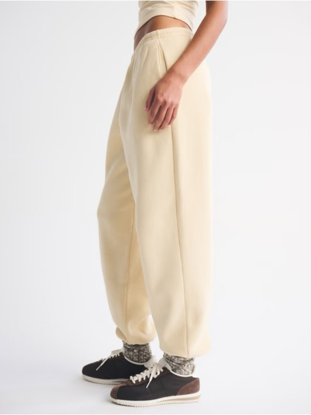 high rise sunday baggy sweatpant - Picture 4 of 11